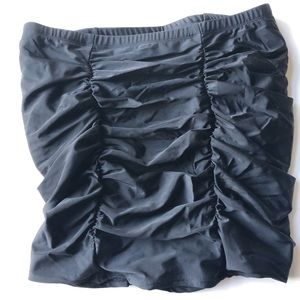 NWT Torrid swim skirt